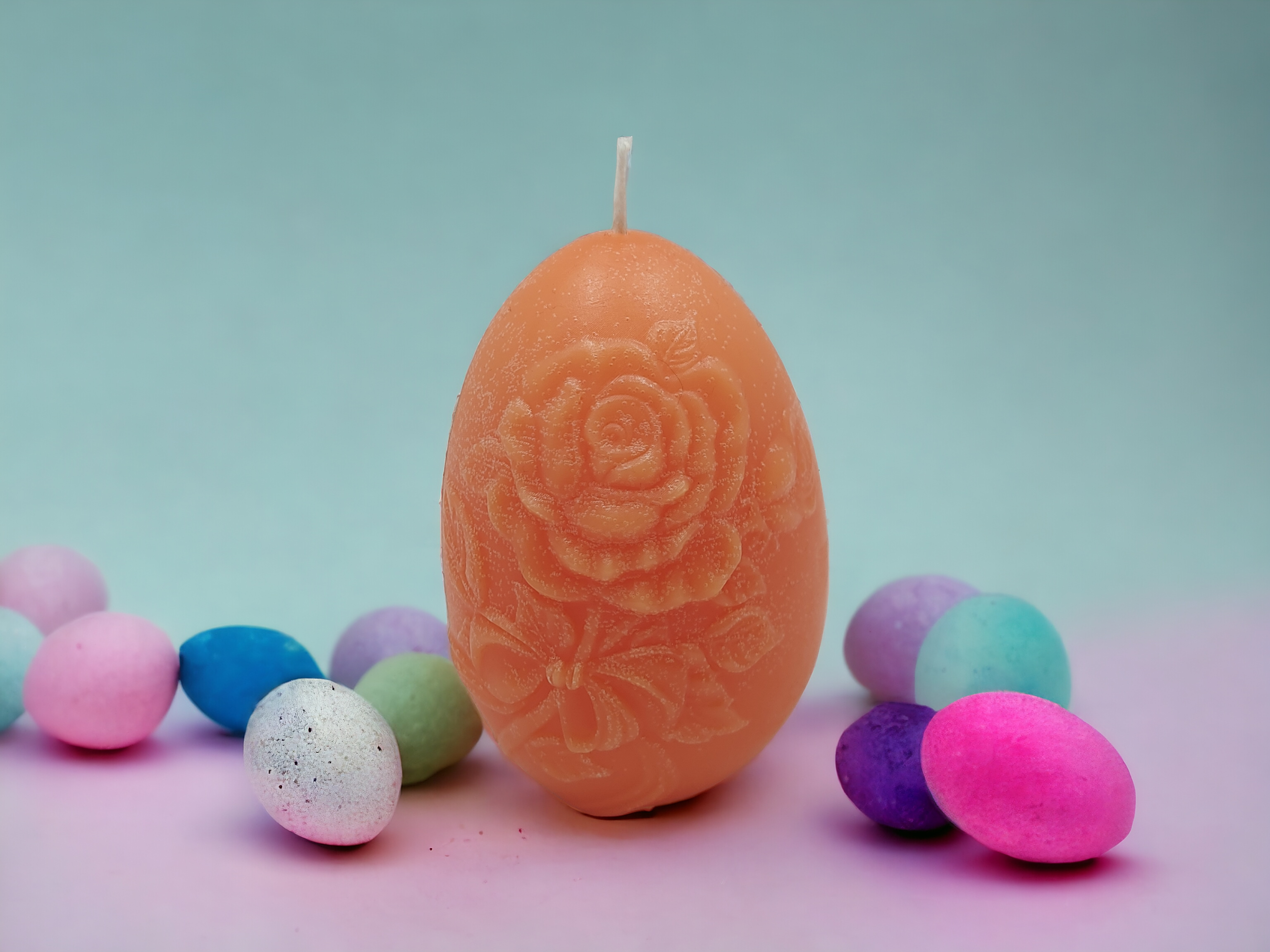 Ei vormige kaars met rozen