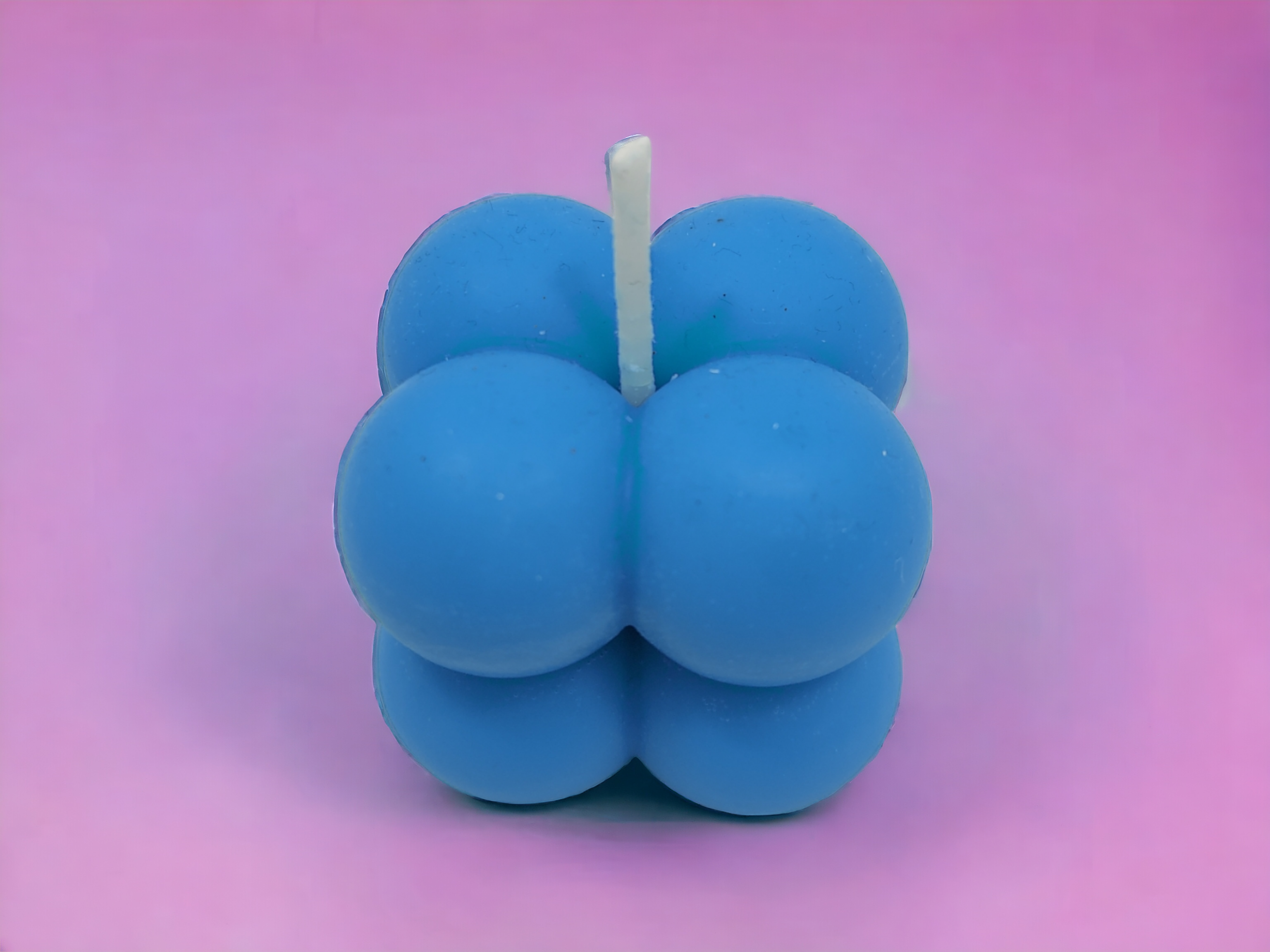 Kleine 2x2 bolletjes kaars