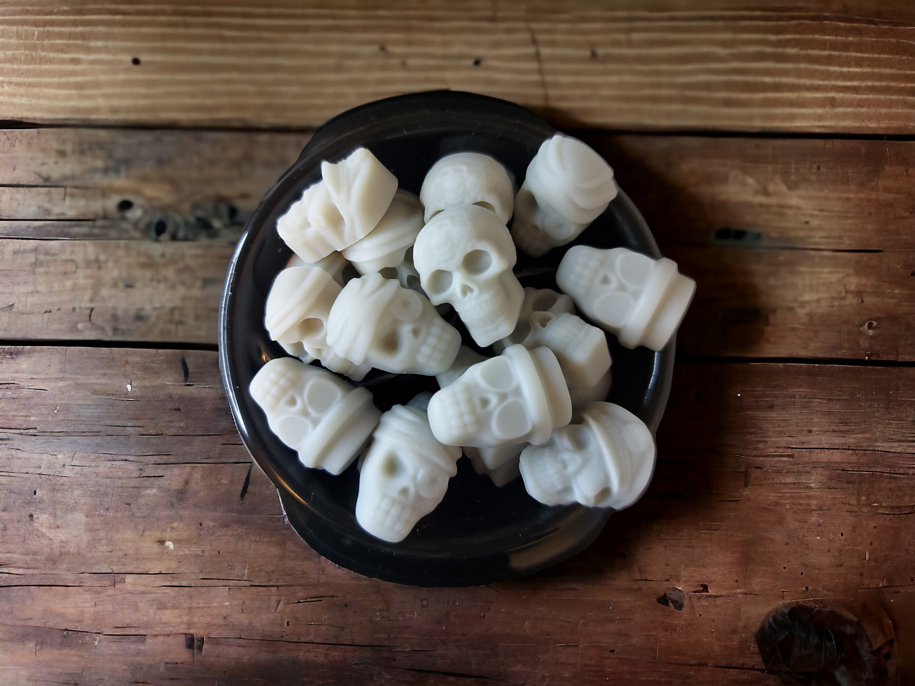 Wax Melts "Funny Skulls - Pine"