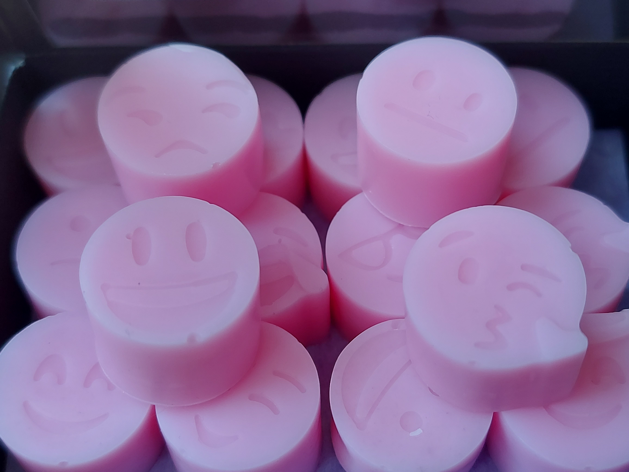 Wax Melts "Emoji - Roses"