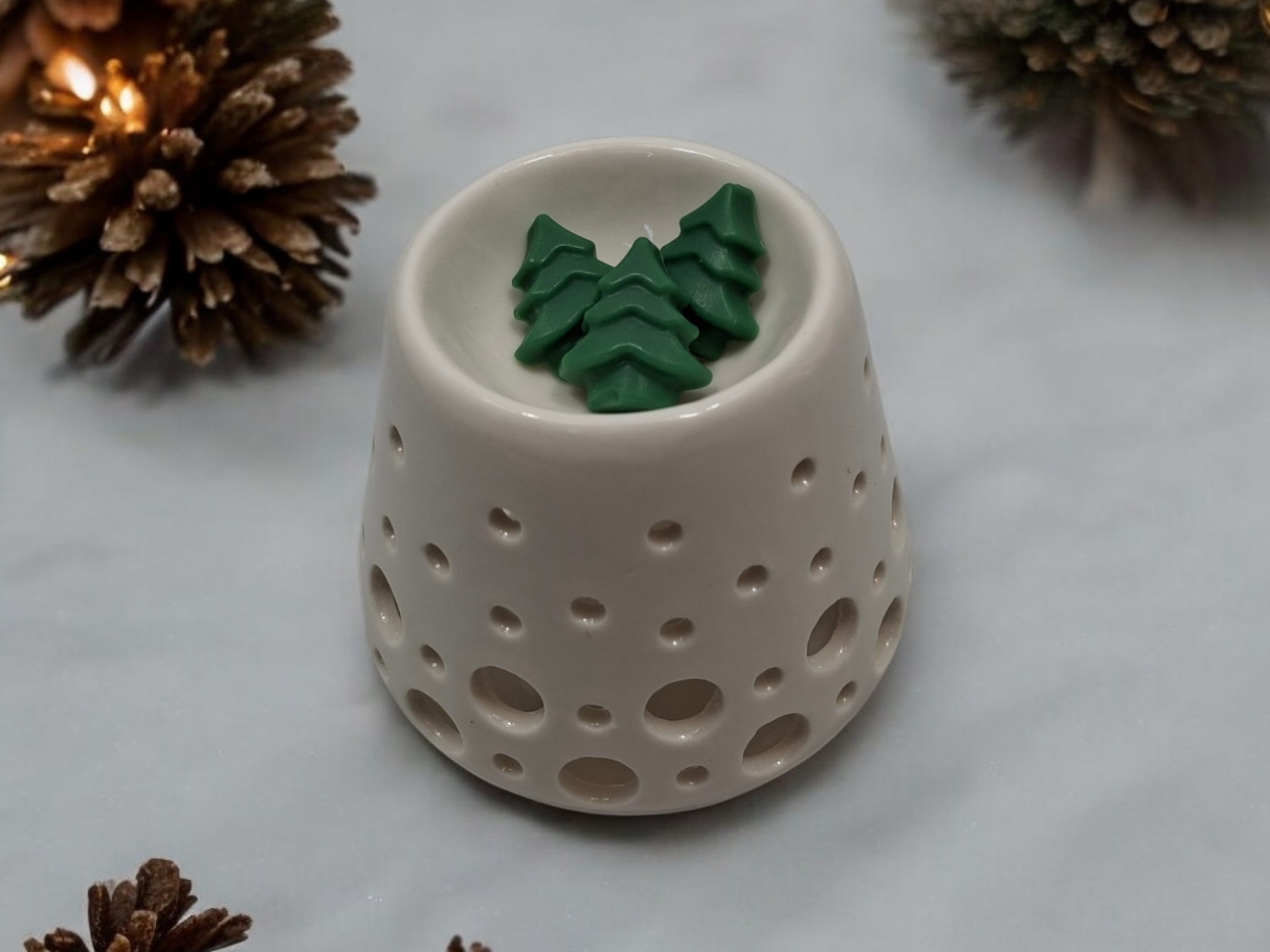 Wax Melts "Small Christmas Trees - Snowcapped Pines"